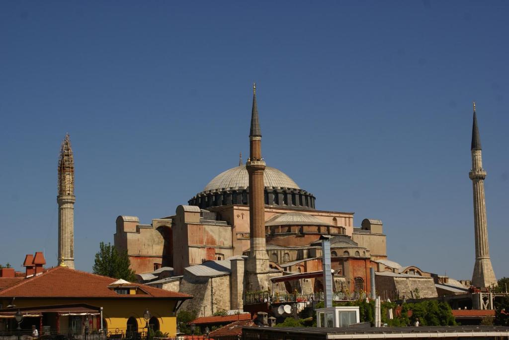 Metropolis Hostel & Guest House Estambul Exterior foto