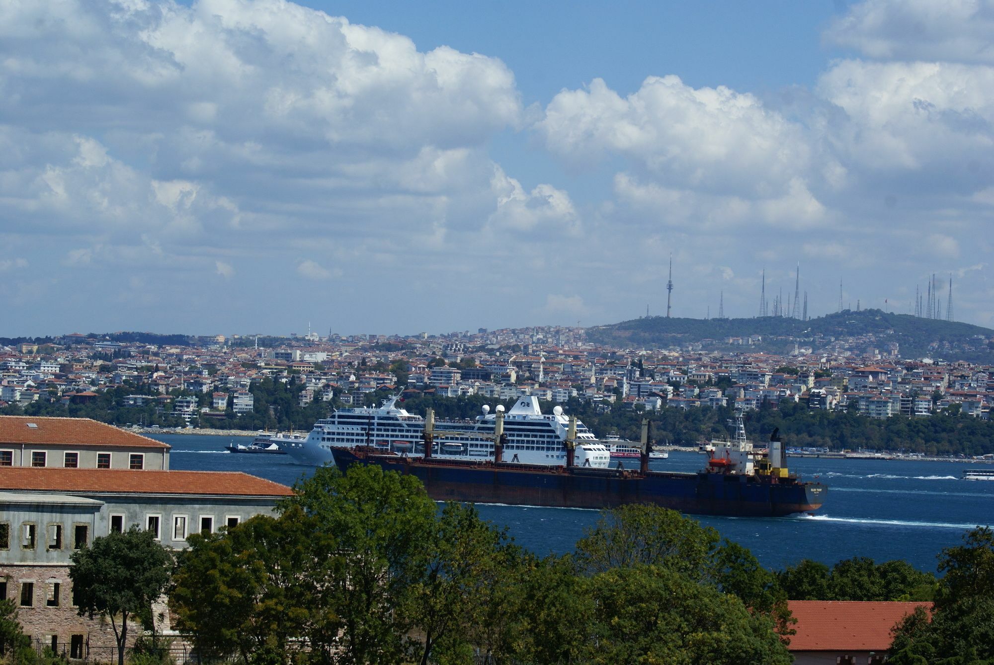Metropolis Hostel & Guest House Estambul Exterior foto