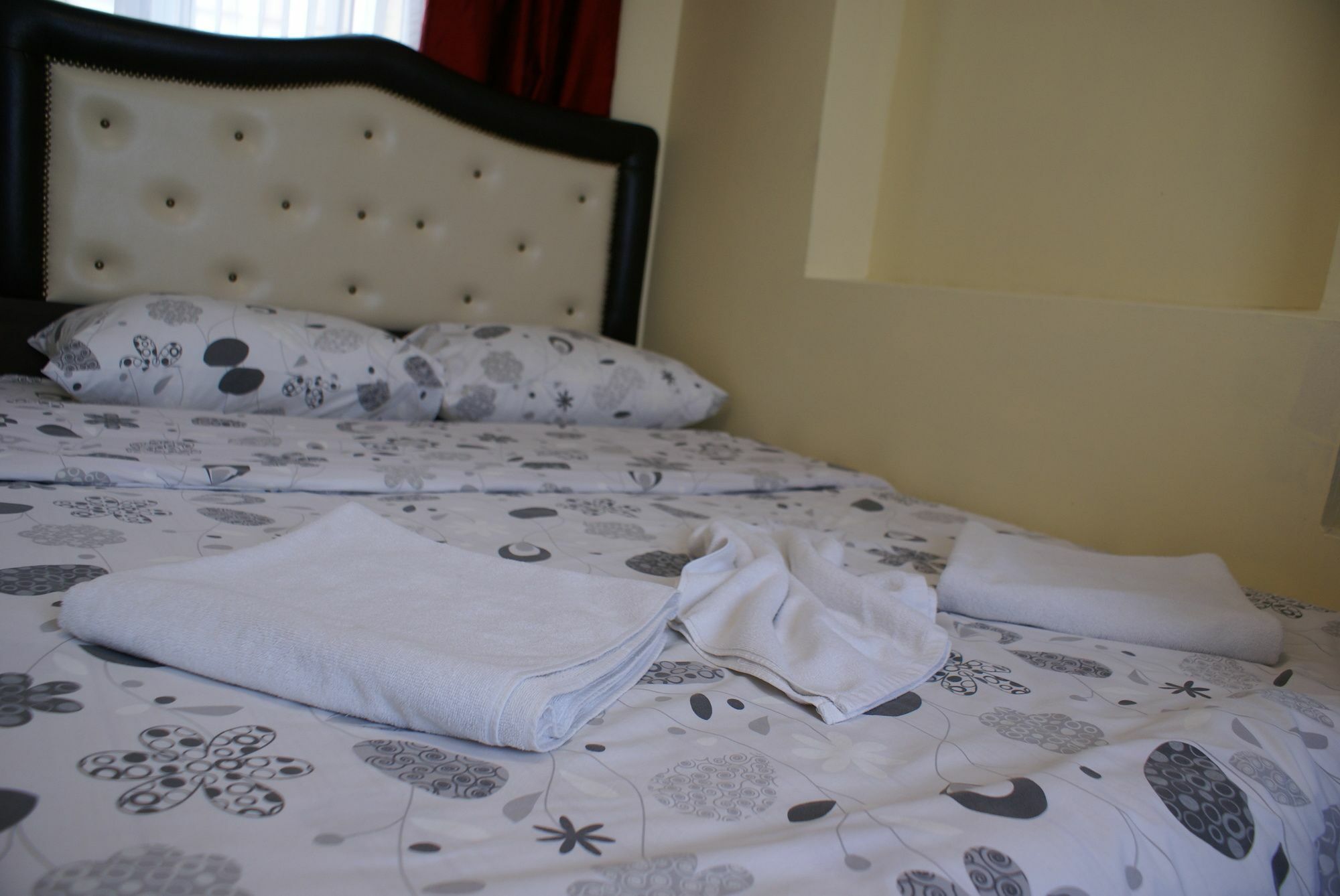 Metropolis Hostel & Guest House Estambul Exterior foto